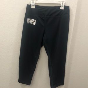 F45 Capri Leggings